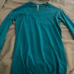 Lulu swiftly tech size 4